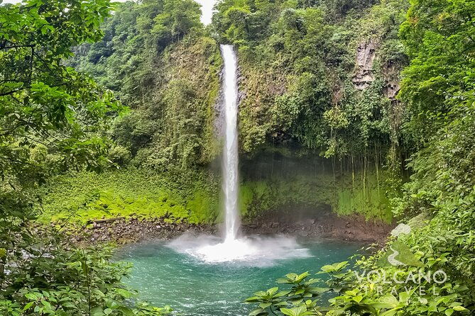 la-fortuna-full-day-arenal-volcano-waterfall-and-hanging-bridges