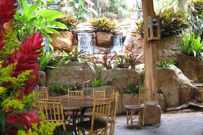 la-paz-waterfalls-gardens-private-tour