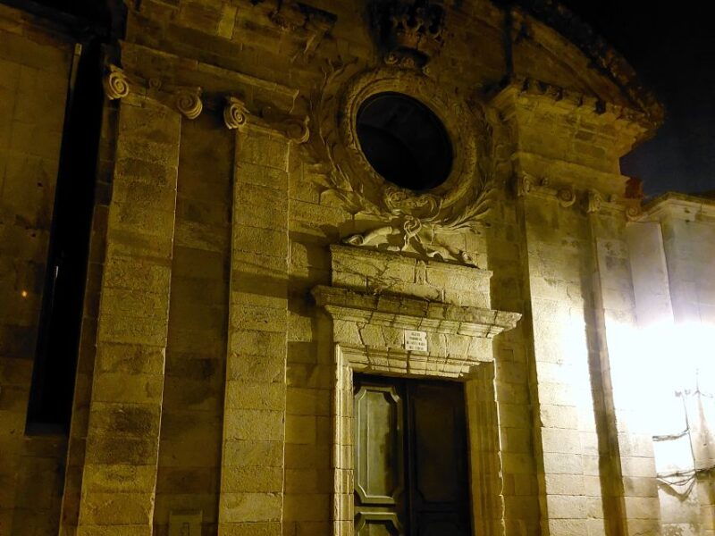 land-of-legends-meigas-night-tour-in-santiago