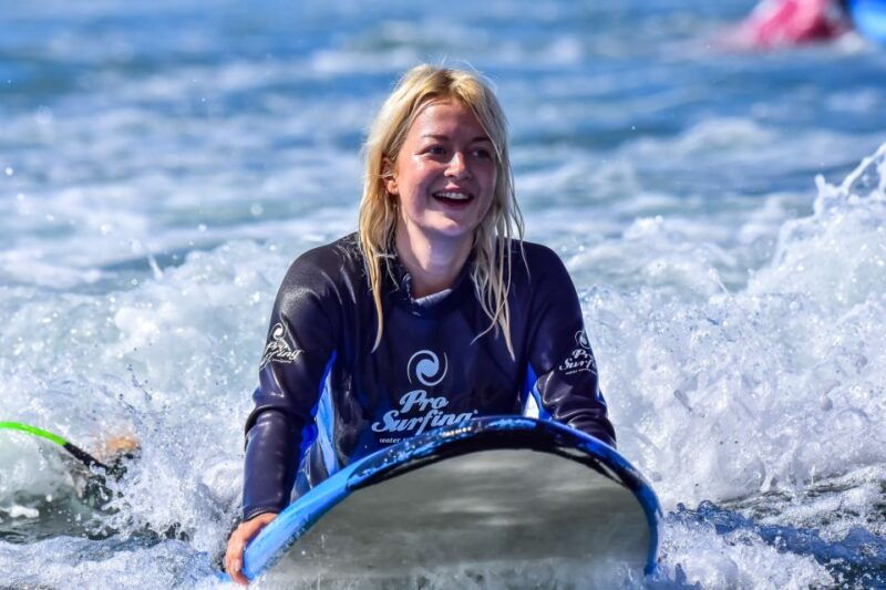 las-palmas-learn-to-surf-with-a-special-price-for-two-group