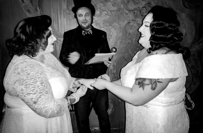 las-vegas-gothic-chapel-wedding-with-photography-included