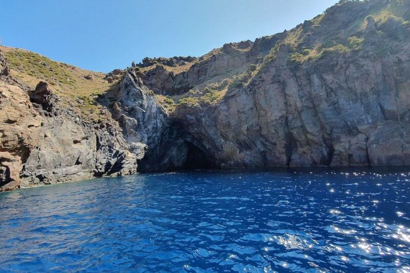 lipari-boat-tour-of-vulcano-island-with-disembarkation-stop