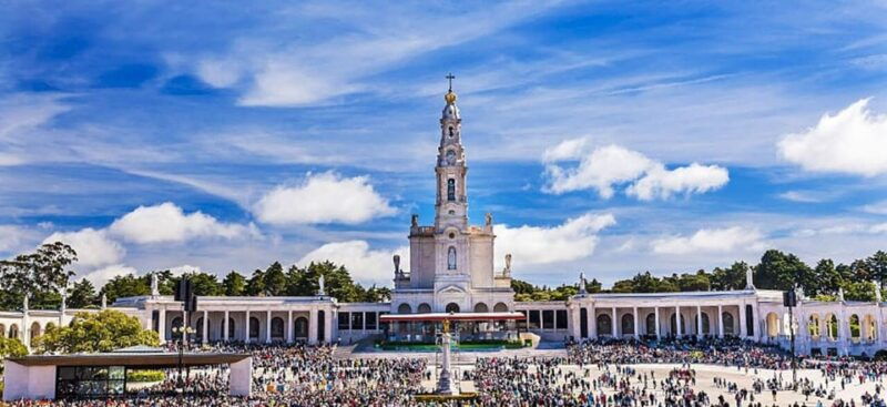 lisbon-obidos-fatima-batalha-and-nazare-day-trip