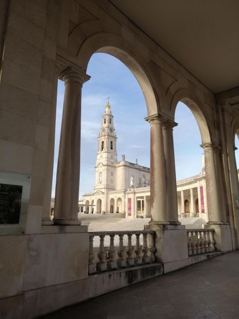 lisbon-to-fatima-nazare-and-obidos-full-day-private-tour