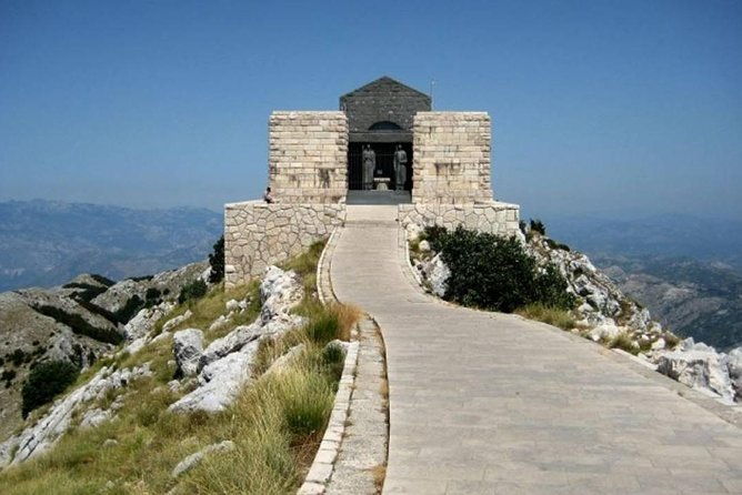 lovcen-tour-cetinje-and-njegoss-mausoleum