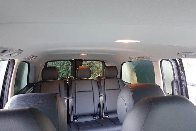 luxury-minivan-from-brussels-airport-to-the-city-of-antwerp