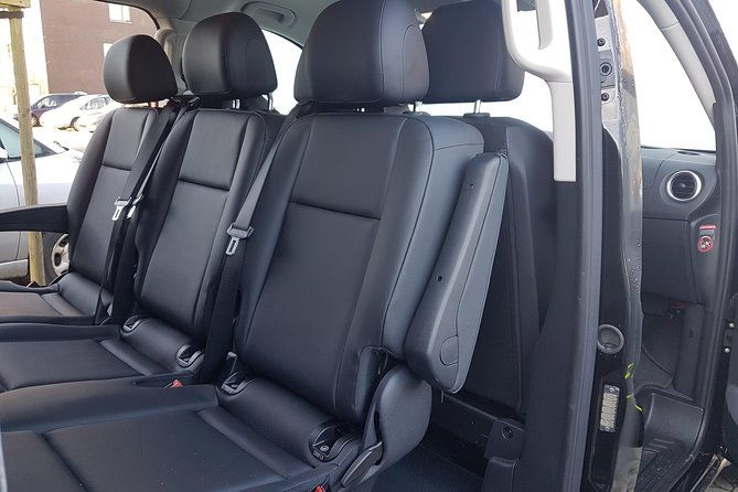 luxury-minivan-from-charleroi-airport-to-the-city-of-ghent