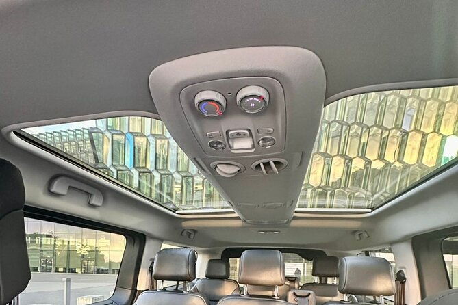 luxury-private-transfer-from-keflavik-airport-to-reykjavik