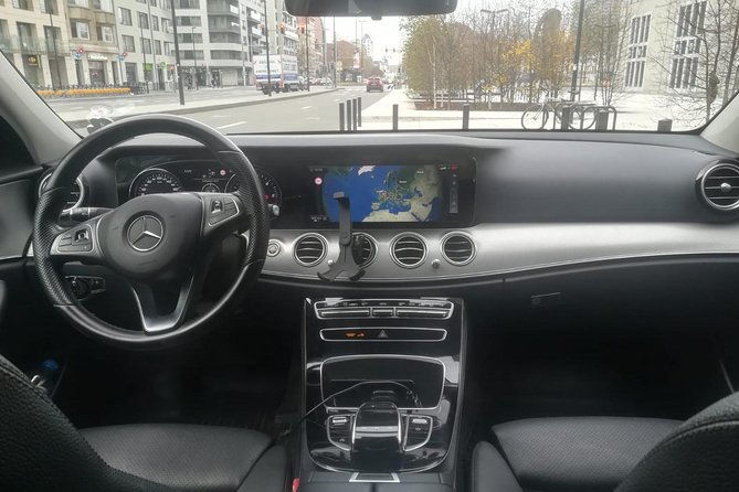 luxury-vehicle-from-charleroi-airport-to-the-city-of-brussels