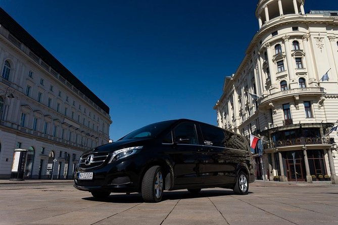luxury-warsaw-chopin-airport-transfer-by-private-minivan-car
