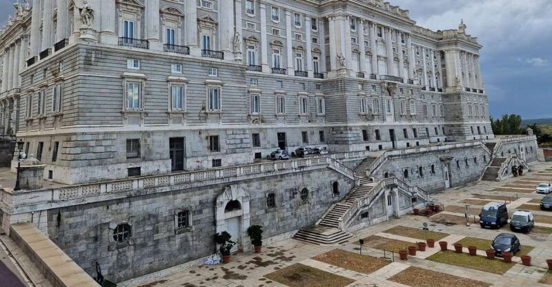 madrid-private-tour-royal-palace-cathedral-old-city