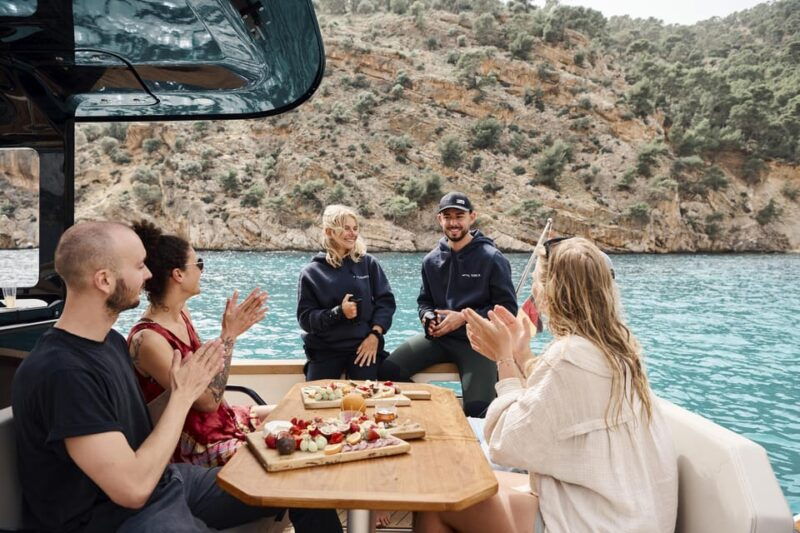 mallorca-electric-boat-efoil-jetboard-adventure