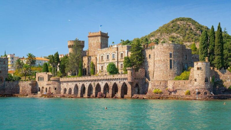 mandelieu-and-the-esterel-mountain-by-boat-without-a-license