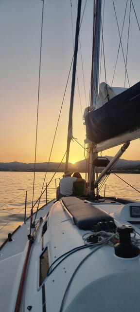 marbella-sunset-sailboat-trip-drinks-snacks2-hour