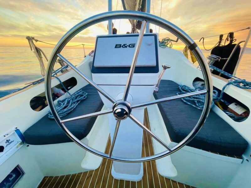 marina-del-ray-private-therapy-sail-with-small-plate-vino