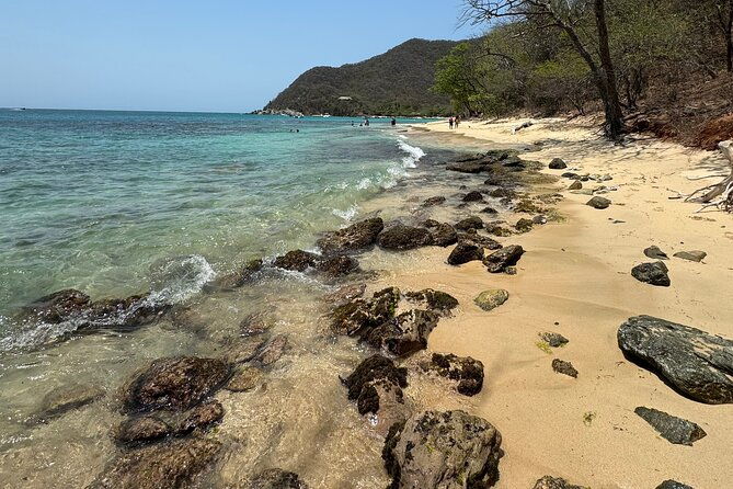 maritime-experience-towards-playa-cristal-tayrona-park