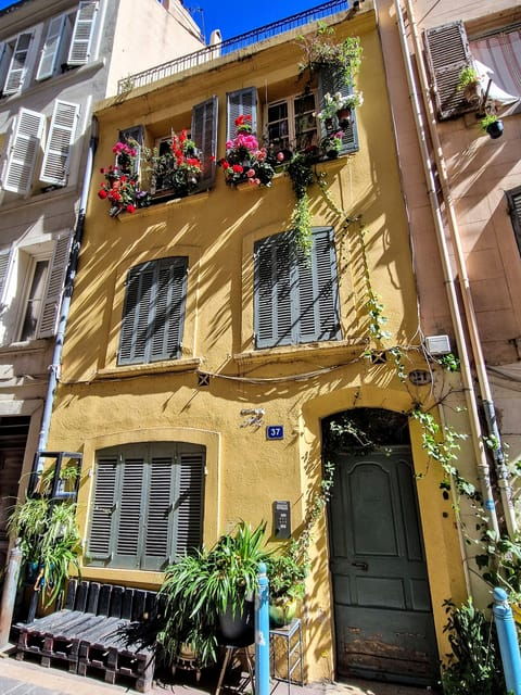 marseille-discover-the-old-town-with-a-marseillais
