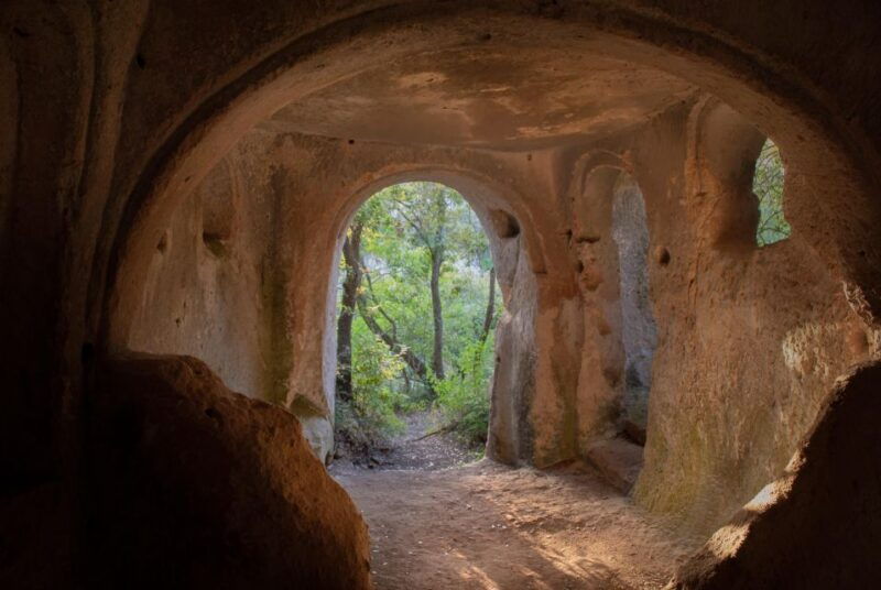 matera-hike-on-the-path-of-rock-churches
