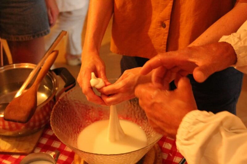 matera-mozzarella-and-cheese-tasting-with-a-cheesemaker