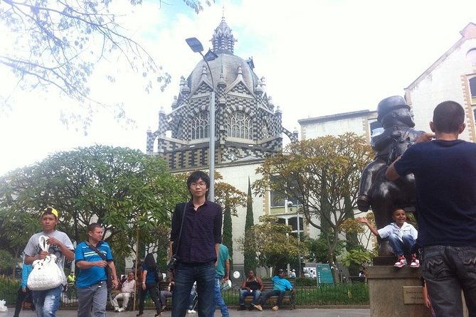 medellin-parks-and-squares-full-day-tour-including-boteros-plaza