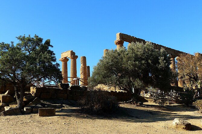 minivan-car-tour-from-syracuse-to-agrigento-and-scala-dei-turchi