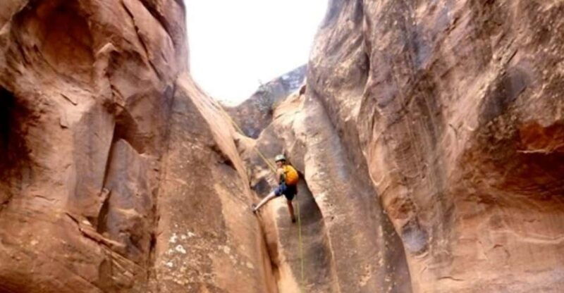 moab-chamisa-canyon-canyoneering-adventure