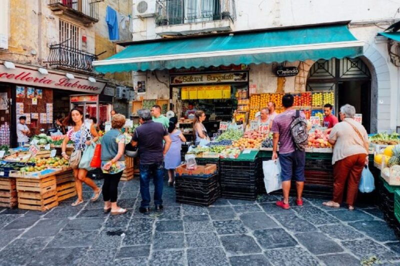 naples-the-spanish-quarters-street-art-and-local-market