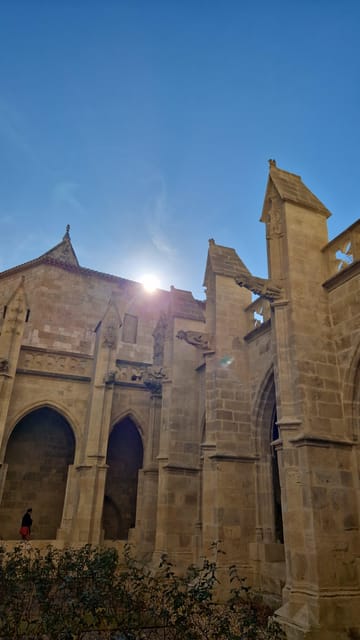 narbonne-visit-the-archbishops-palace-and-cathedral