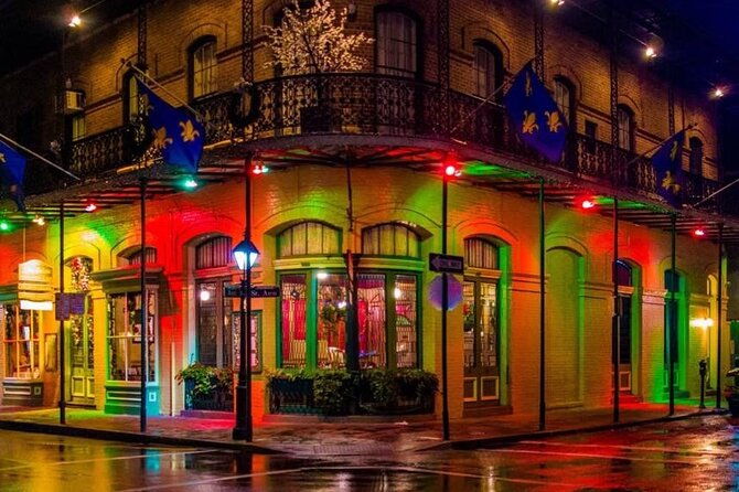 new-orleans-french-quarter-seasonal-christmas-tour