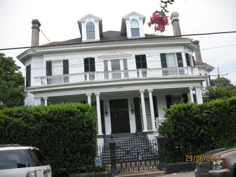 new-orleans-garden-district-walking-tour-3