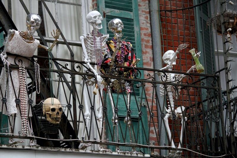 new-orleans-haunted-pub-crawl-2