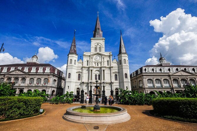 new-orleans-louis-armstrong-airport-msy-round-trip-private-transfer