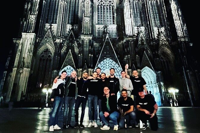 night-pub-crawl-tour-in-cologne-shots-and-party