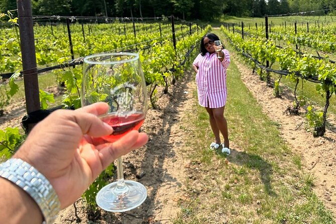 non-bus-traverse-sunset-wine-tour-3-winery-old-mission-peninsula