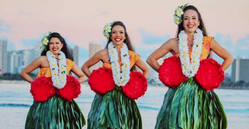 oahu-ka-moana-luau-dinner-and-show-at-aloha-tower