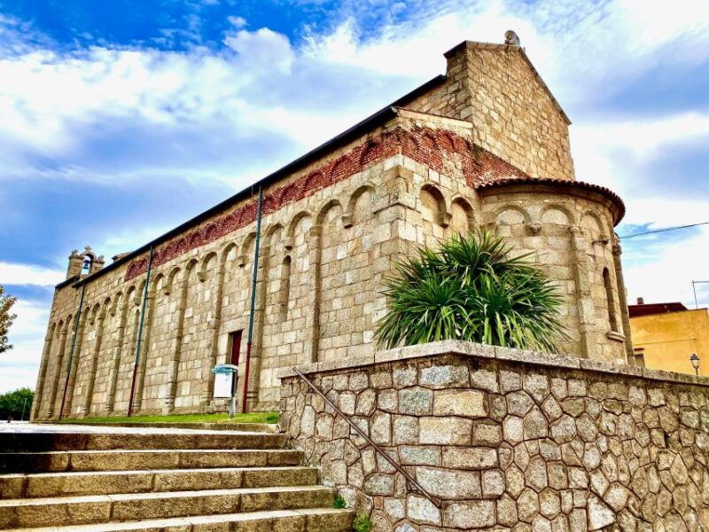olbia-exclusive-guided-city-tour-in-tuk-tuk