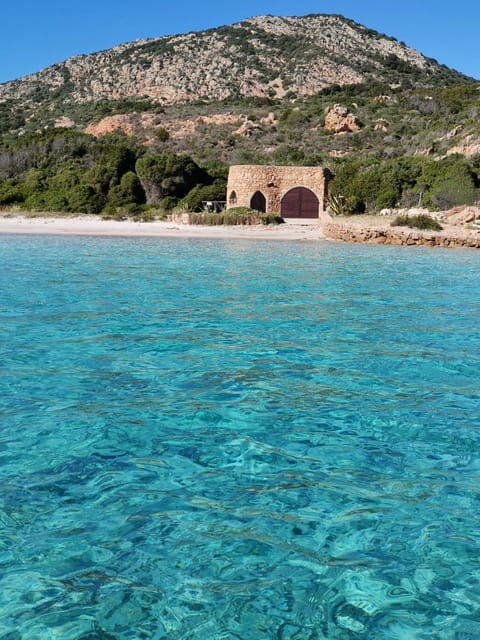 olbia-private-excursion-and-snorkeling-to-the-islands-of-tavolara-and-molara