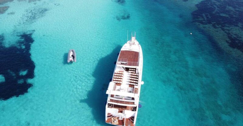 palau-la-maddalena-archipelago-comfort-boat-tour-with-stops