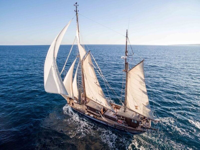 palma-de-mallorca-wooden-sailboat-cruise-with-barbecue-meal