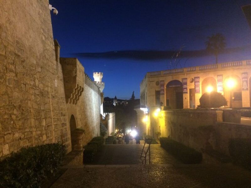 palma-old-town-sunset-tour-and-food-tastings