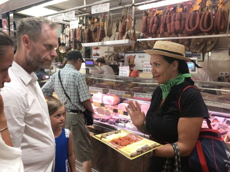 palma-walking-tour-with-mediterranean-delicacies