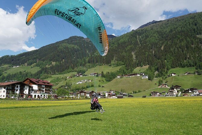 paragliding-experience-in-fulpmes-in-the-stubai-valley