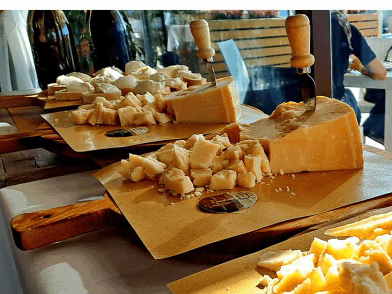 parmesan-cheese-factory-tour-tasting-near-parma
