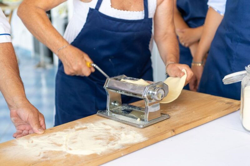 pasta-tiramisu-cook-lunch-beach-day-in-amalfi-coast