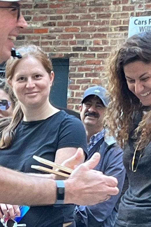 philadelphia-comedy-magic-walking-tour-with-a-guide