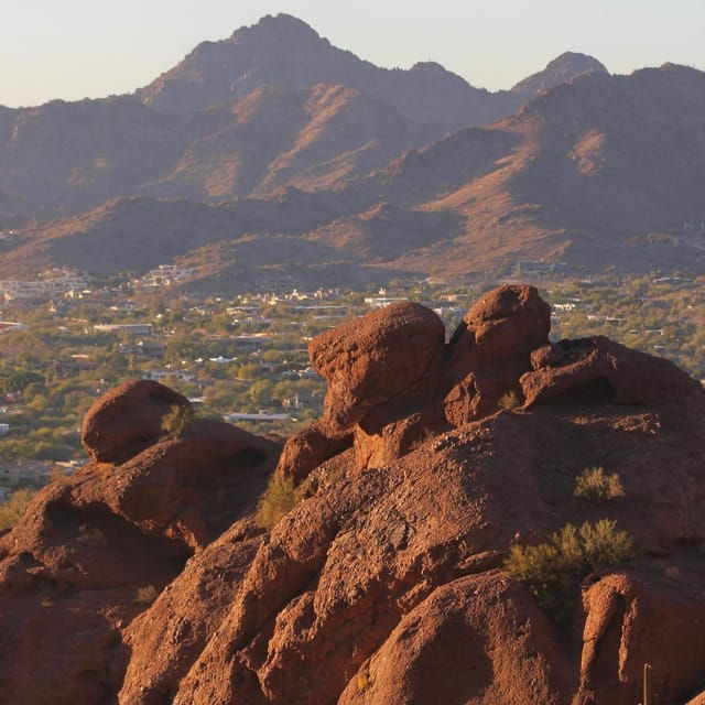 phoenix-epic-camelback-mountain-guided-hike-ascend-peak