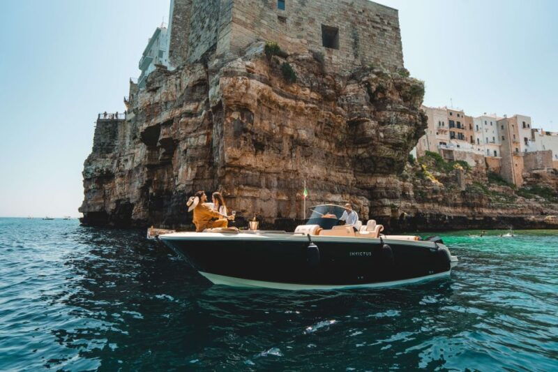 polignano-a-mare-private-cruise-with-champagne