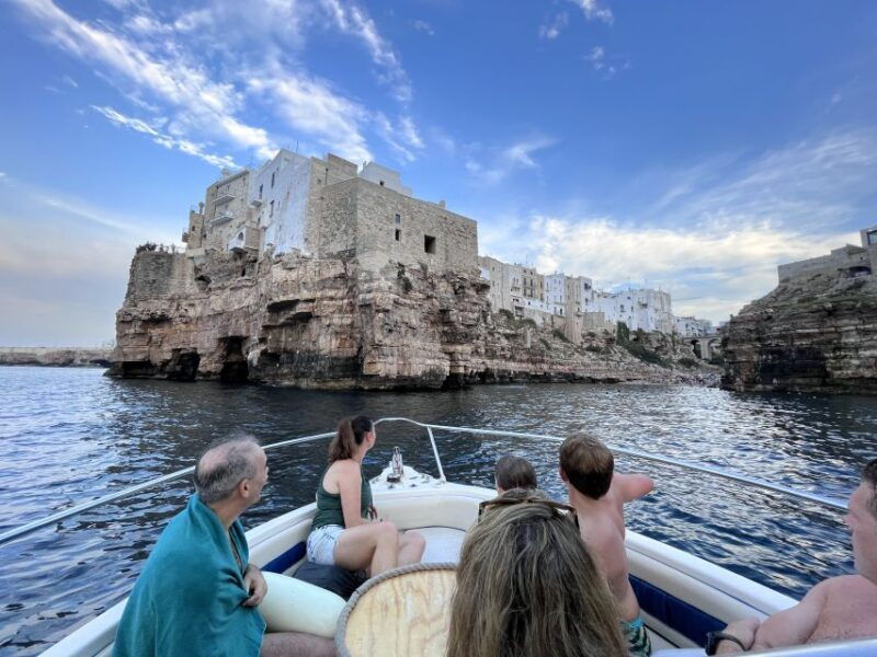 polignano-guided-coastline-caves-cruise-with-swim-break