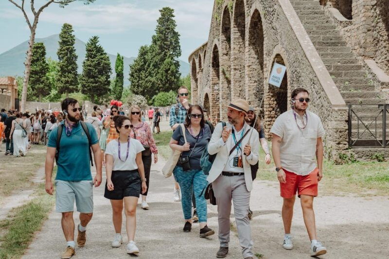 pompeii-and-amphitheatre-group-tour-with-an-archaeologist