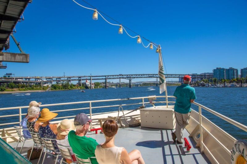 portland-happy-hour-sightseeing-cruise
